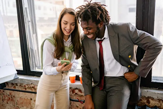 How to Network at Events Using Digital Business Cards